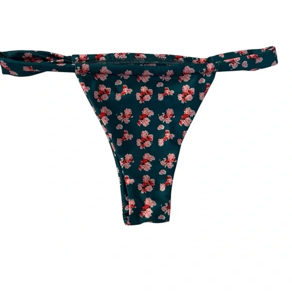 Strawberry Milk Mob Gecko Top And Bottom 2-Piece Floral Bikini — XS And S - Picture 12 of 16